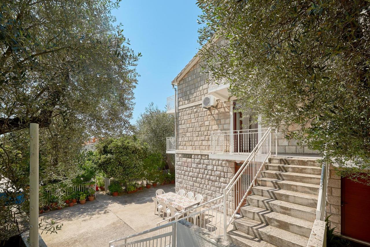 Apartmani Kuca U Maslinama Ilha Ilha Sveti Stefan Exterior foto