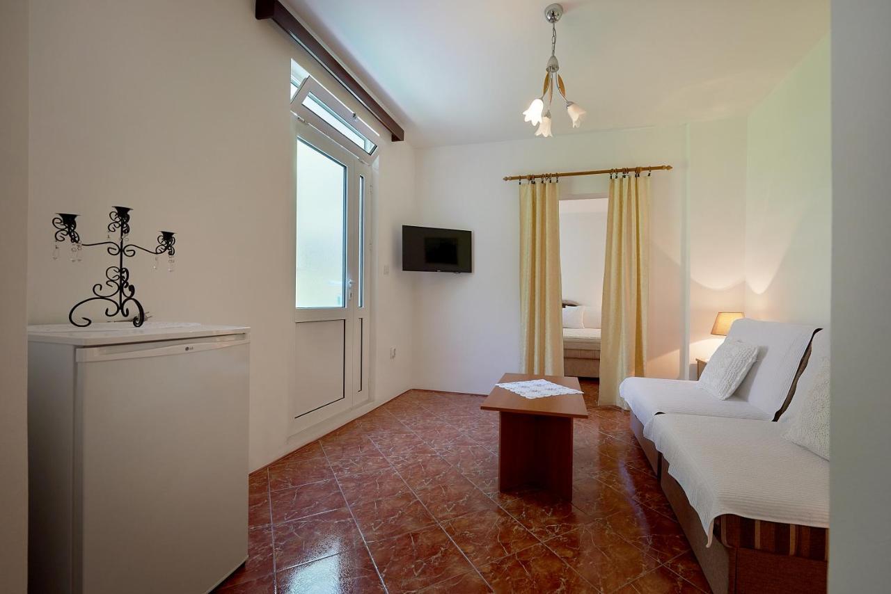 Apartmani Kuca U Maslinama Ilha Ilha Sveti Stefan Exterior foto